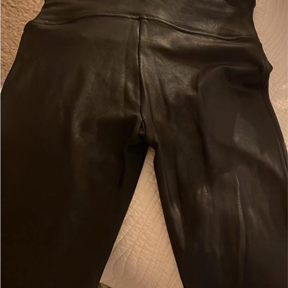 SPANX black leggings

NWOT - Picture 4 of 4